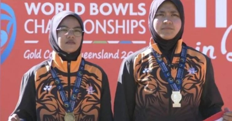 Nur Ain Nabilah-Aleena Muncul Juara Dunia Boling Padang