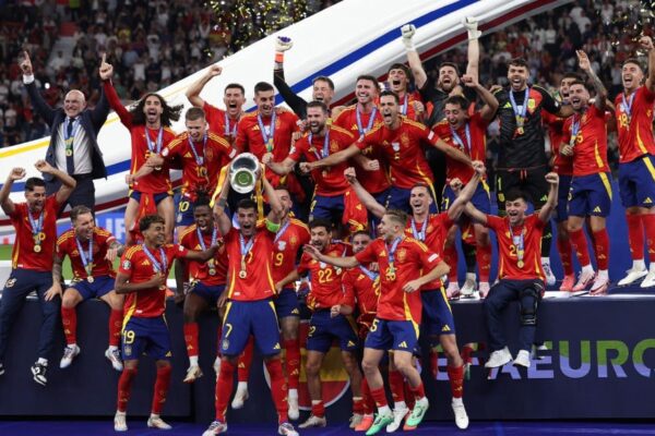 Sepanyol juara Euro kali keempat