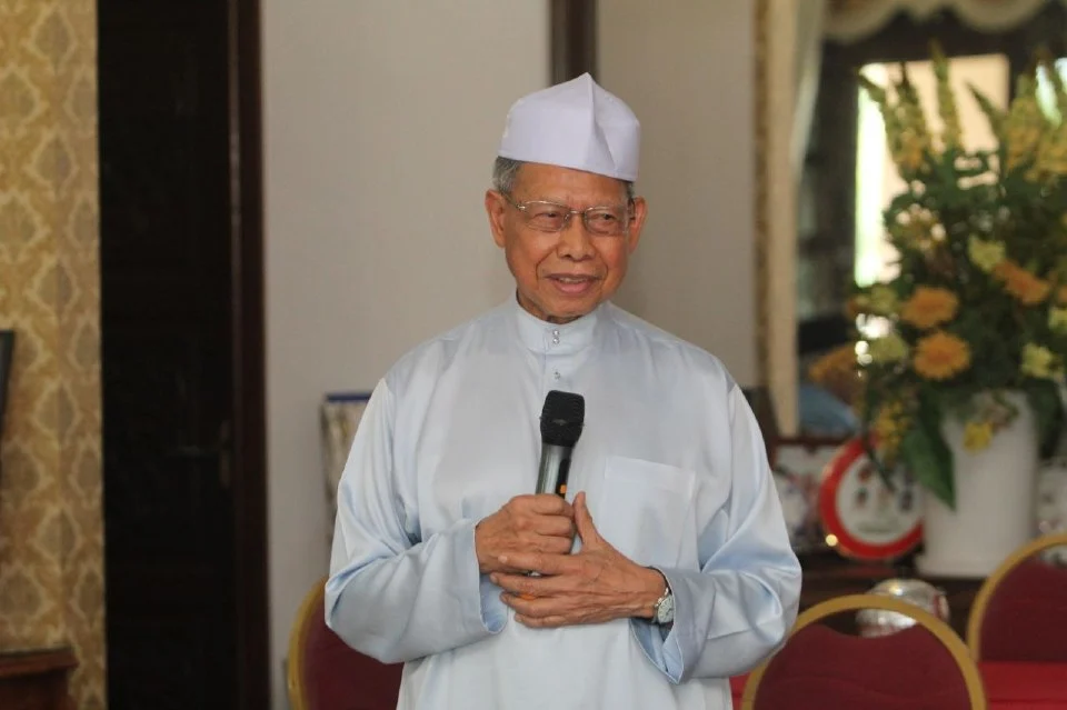 ‘Saya 76 tahun, jalan pun sudah goyang’, Tok Pa tak minat tanding PRU16